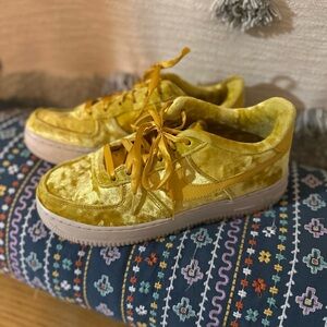 2018 Nike Air Force 1 LV8 GS 'Mineral Gold'- US 6Y / EUR 38.5